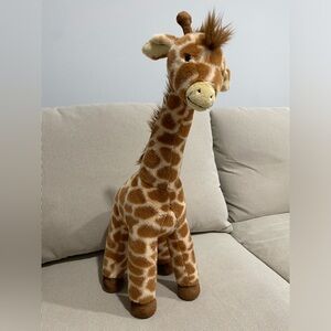 NWT Jellycat Dara Giraffe